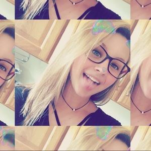 Meet your Posher, Riley